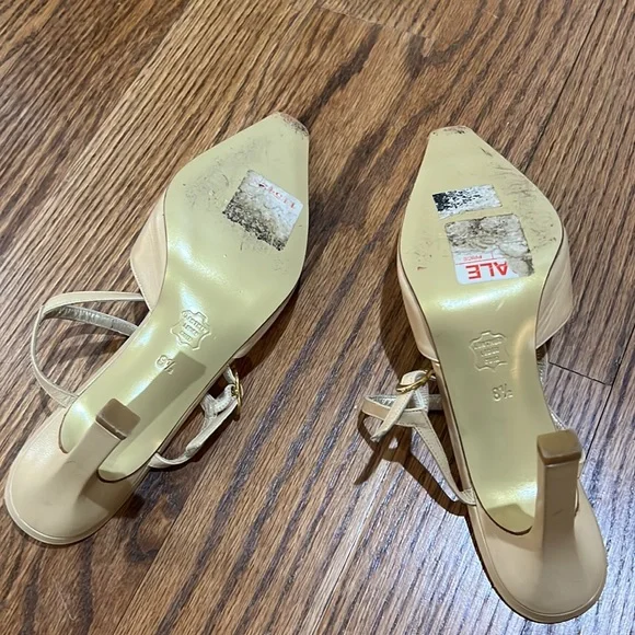 Charles Jourdan ankle strap leather vintage heels. About 3 1/2” heel. Size 8 1/2 - Picture 4 of 5